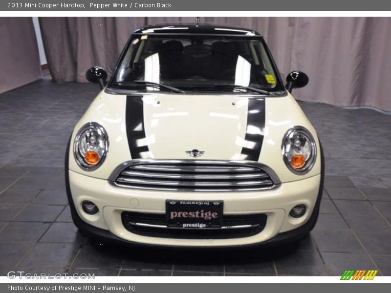 Pepper White / Carbon Black 2013 Mini Cooper Hardtop