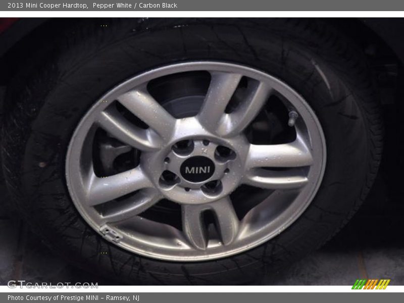 Pepper White / Carbon Black 2013 Mini Cooper Hardtop