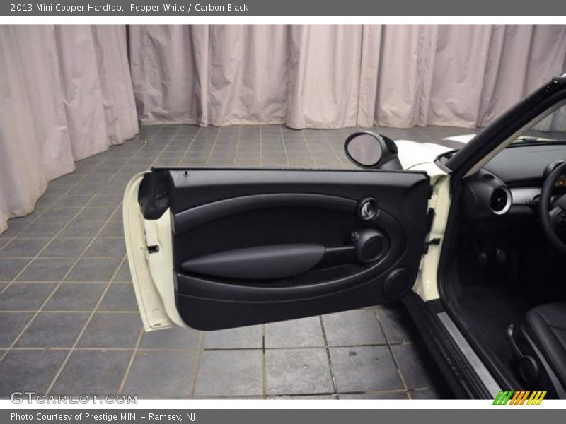 Pepper White / Carbon Black 2013 Mini Cooper Hardtop