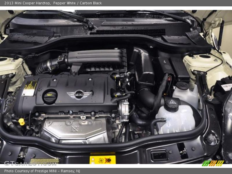 Pepper White / Carbon Black 2013 Mini Cooper Hardtop