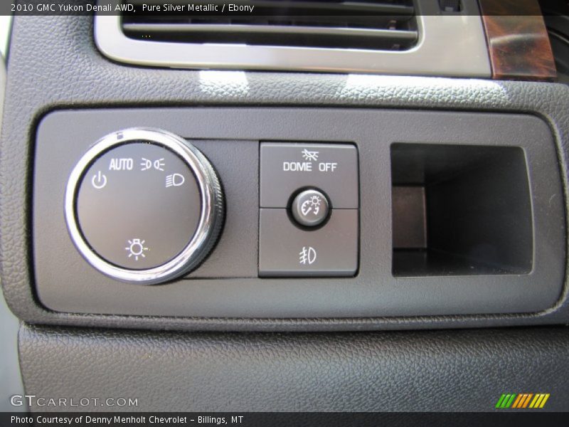Pure Silver Metallic / Ebony 2010 GMC Yukon Denali AWD