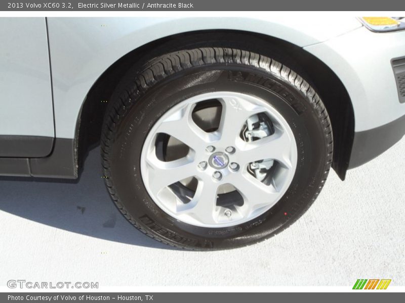 Electric Silver Metallic / Anthracite Black 2013 Volvo XC60 3.2