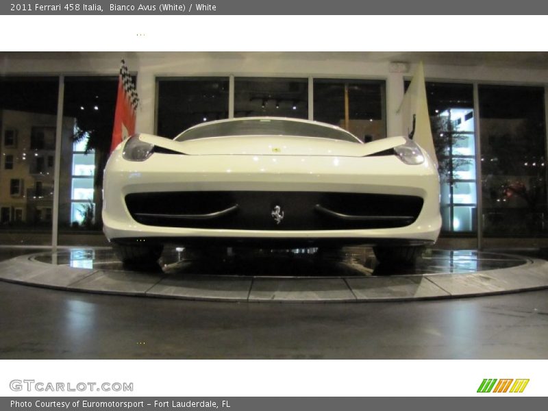 Bianco Avus (White) / White 2011 Ferrari 458 Italia