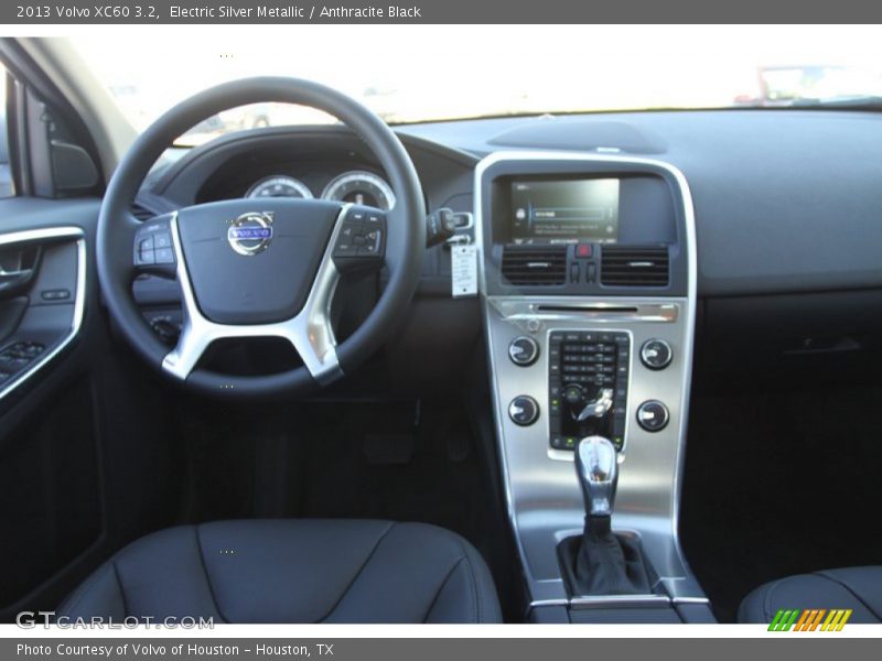 Electric Silver Metallic / Anthracite Black 2013 Volvo XC60 3.2
