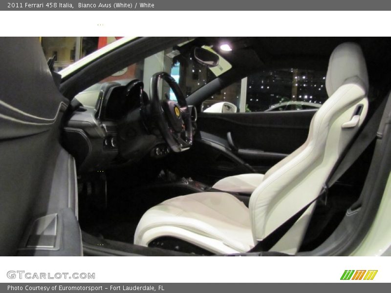 Bianco Avus (White) / White 2011 Ferrari 458 Italia