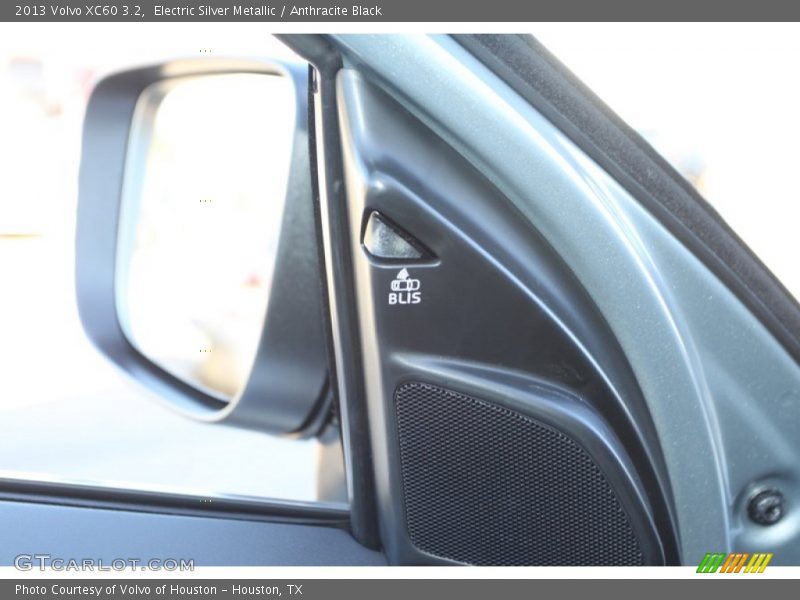 Electric Silver Metallic / Anthracite Black 2013 Volvo XC60 3.2