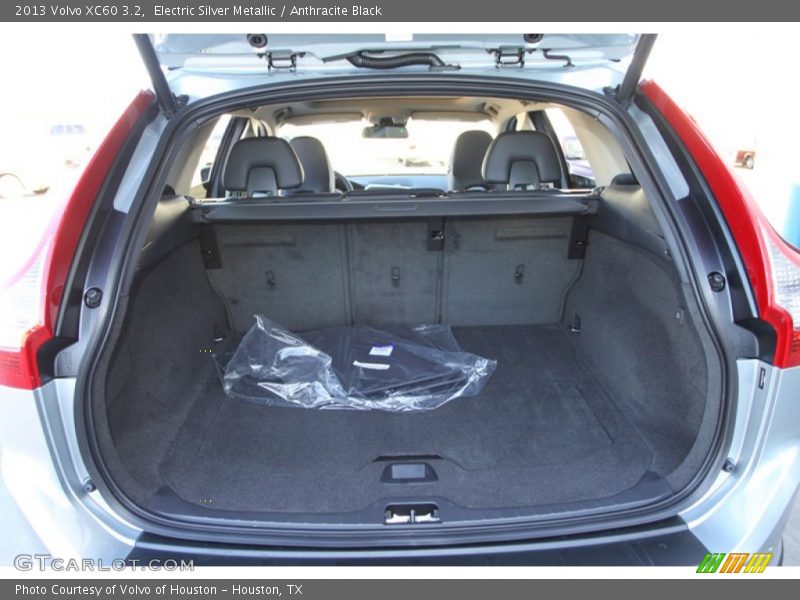 Electric Silver Metallic / Anthracite Black 2013 Volvo XC60 3.2