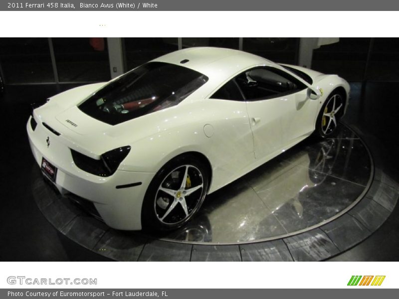 Bianco Avus (White) / White 2011 Ferrari 458 Italia