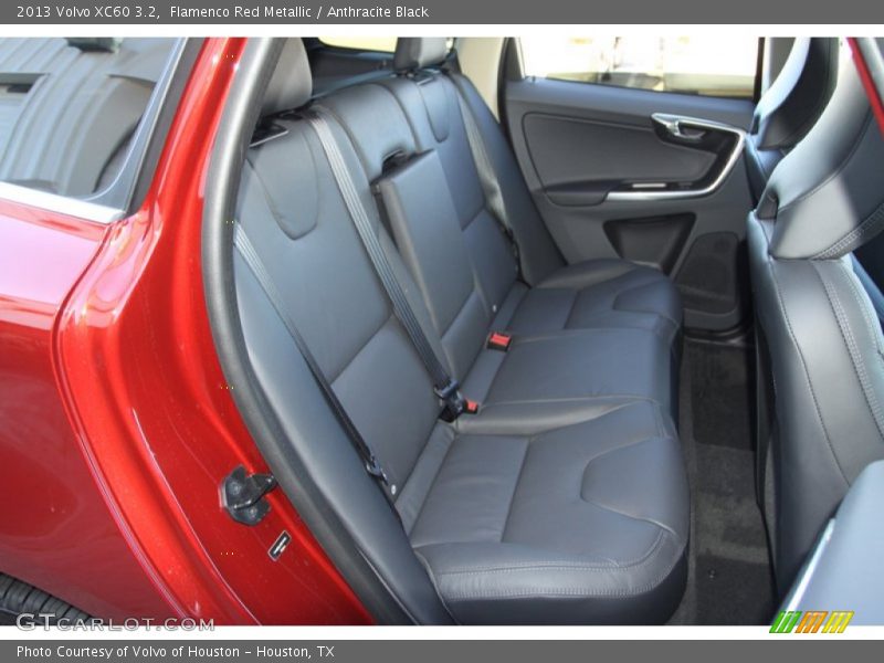 Flamenco Red Metallic / Anthracite Black 2013 Volvo XC60 3.2
