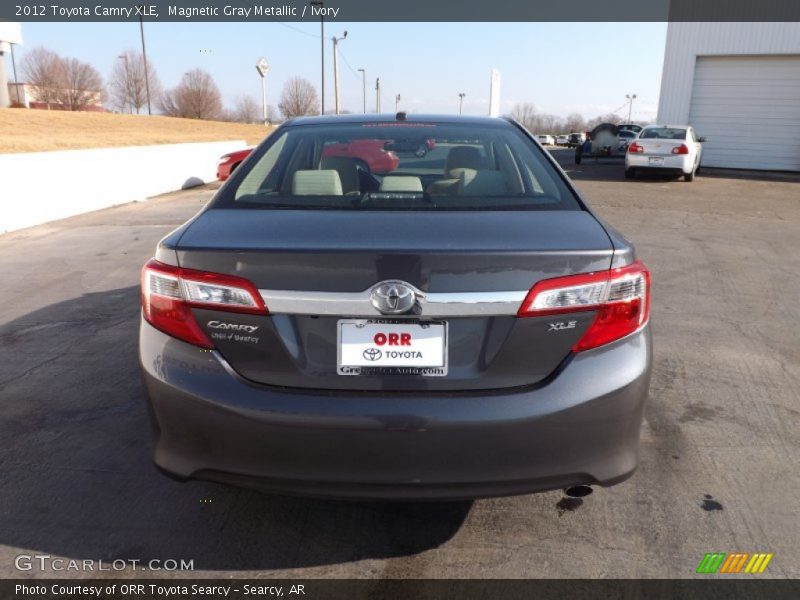 Magnetic Gray Metallic / Ivory 2012 Toyota Camry XLE