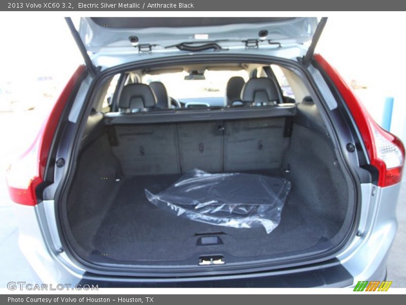Electric Silver Metallic / Anthracite Black 2013 Volvo XC60 3.2