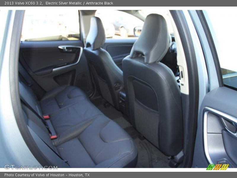 Electric Silver Metallic / Anthracite Black 2013 Volvo XC60 3.2