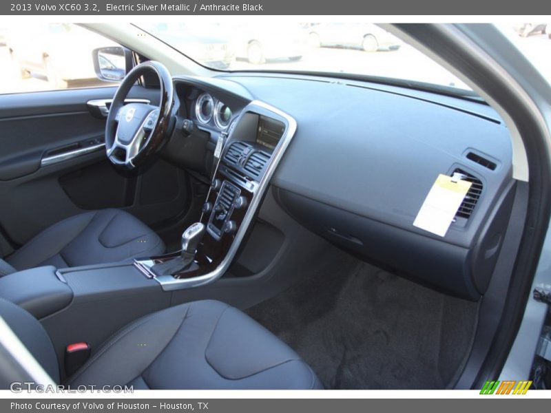 Electric Silver Metallic / Anthracite Black 2013 Volvo XC60 3.2