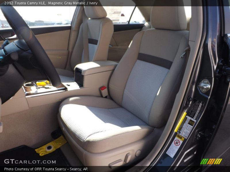 Magnetic Gray Metallic / Ivory 2012 Toyota Camry XLE