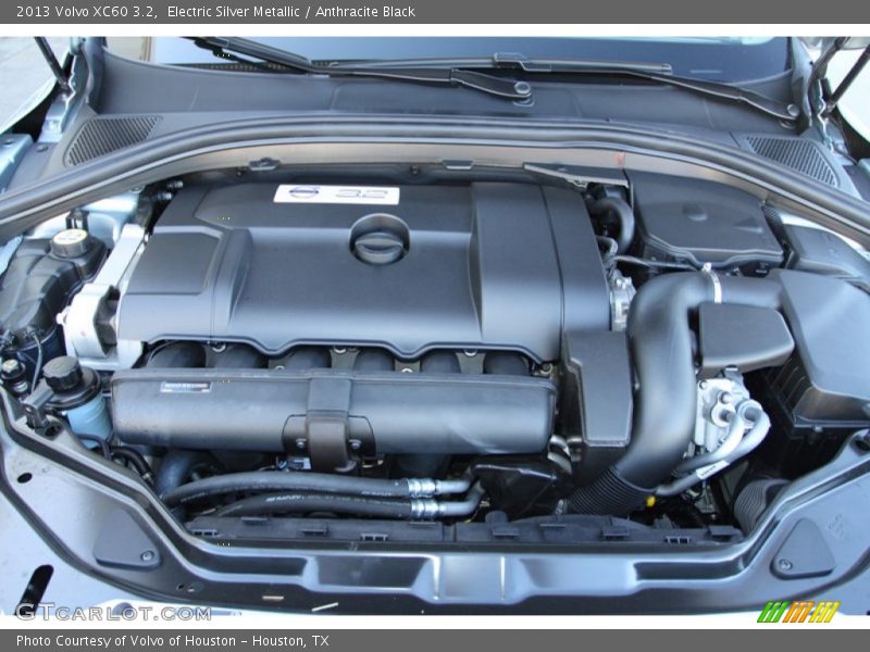 Electric Silver Metallic / Anthracite Black 2013 Volvo XC60 3.2