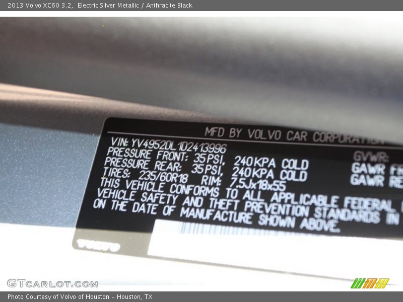 Electric Silver Metallic / Anthracite Black 2013 Volvo XC60 3.2