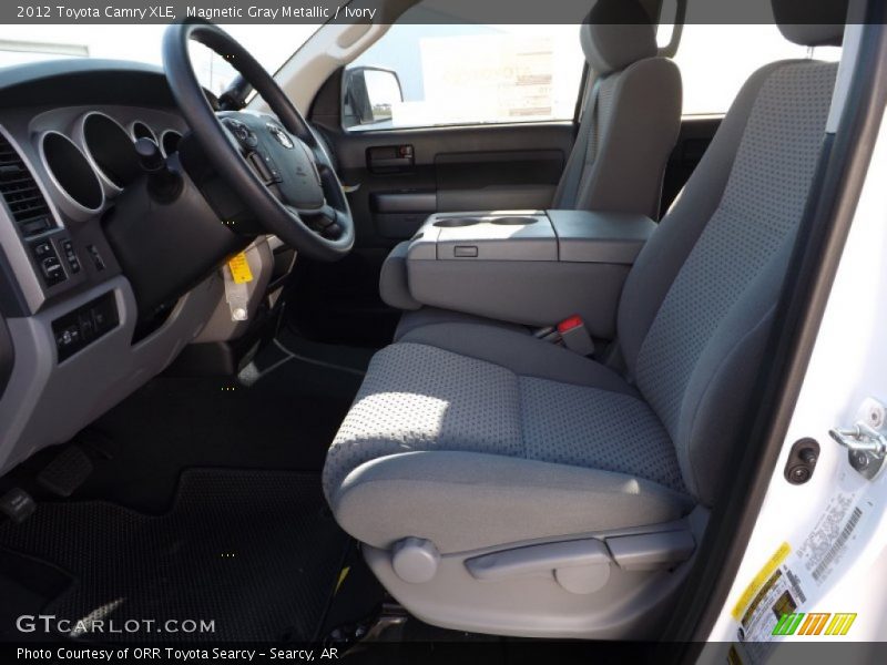 Magnetic Gray Metallic / Ivory 2012 Toyota Camry XLE