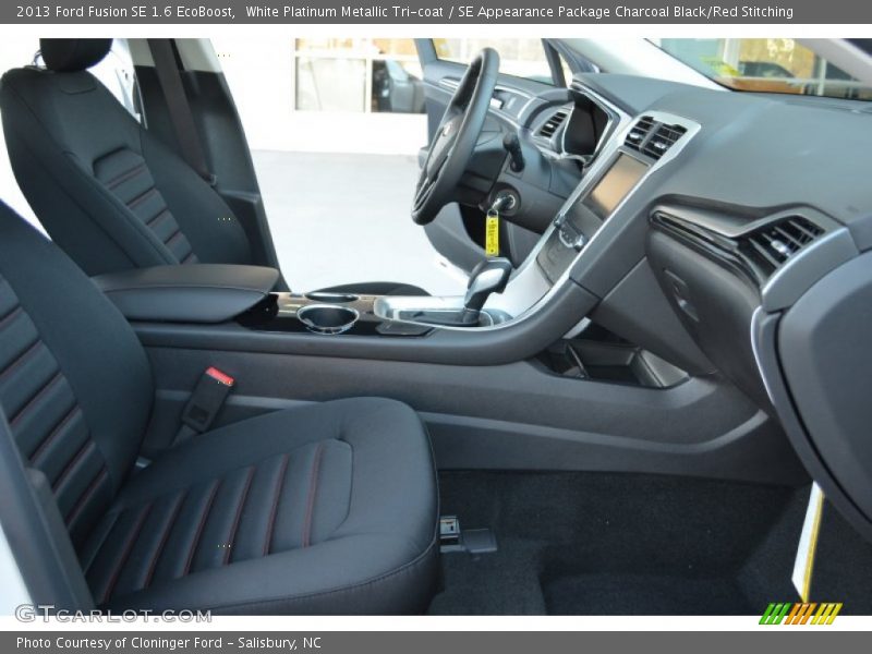 White Platinum Metallic Tri-coat / SE Appearance Package Charcoal Black/Red Stitching 2013 Ford Fusion SE 1.6 EcoBoost