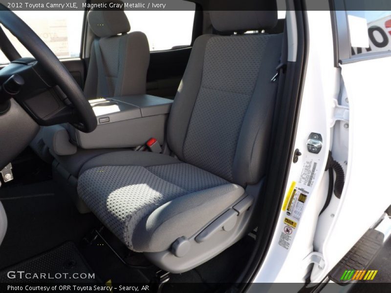 Magnetic Gray Metallic / Ivory 2012 Toyota Camry XLE