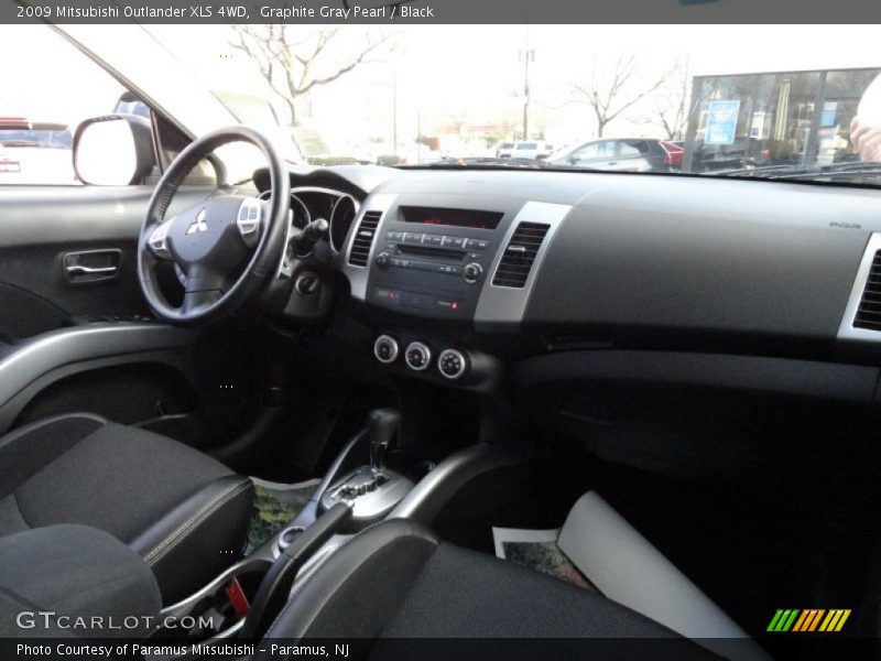 Graphite Gray Pearl / Black 2009 Mitsubishi Outlander XLS 4WD