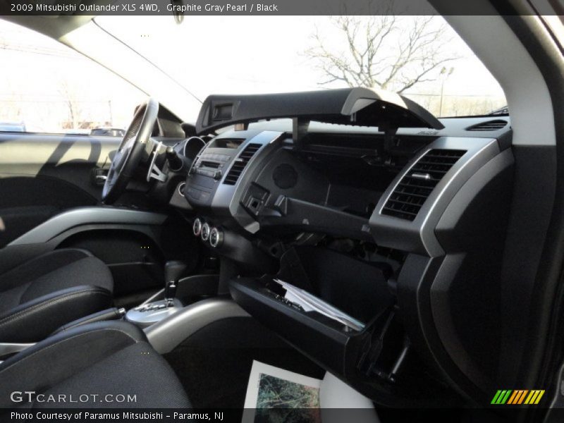 Graphite Gray Pearl / Black 2009 Mitsubishi Outlander XLS 4WD