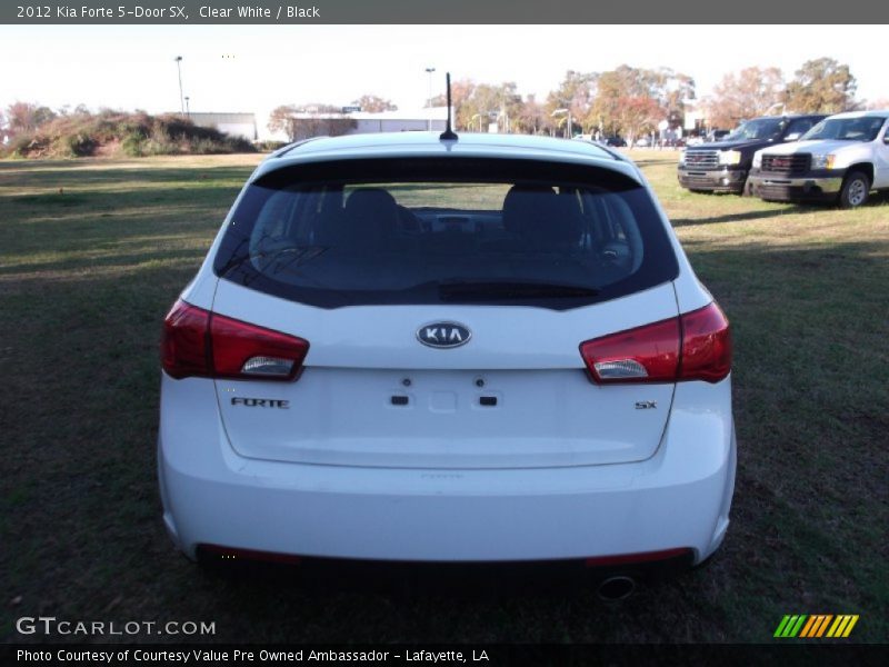 Clear White / Black 2012 Kia Forte 5-Door SX