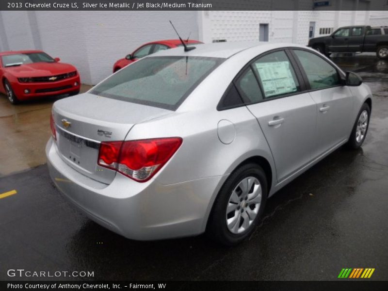 Silver Ice Metallic / Jet Black/Medium Titanium 2013 Chevrolet Cruze LS