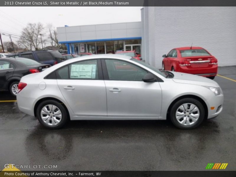 Silver Ice Metallic / Jet Black/Medium Titanium 2013 Chevrolet Cruze LS