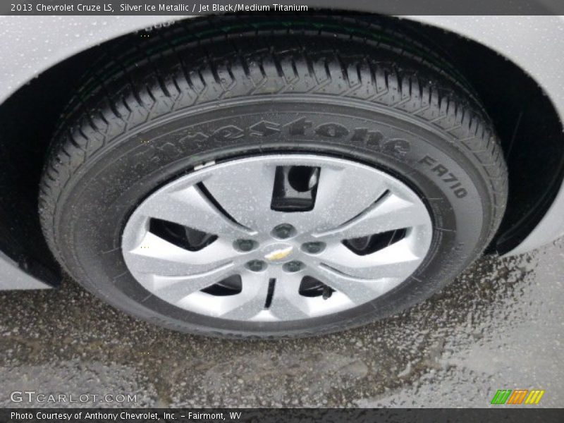 Silver Ice Metallic / Jet Black/Medium Titanium 2013 Chevrolet Cruze LS