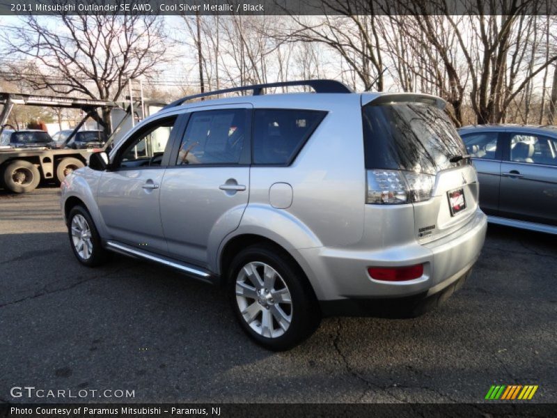 Cool Silver Metallic / Black 2011 Mitsubishi Outlander SE AWD