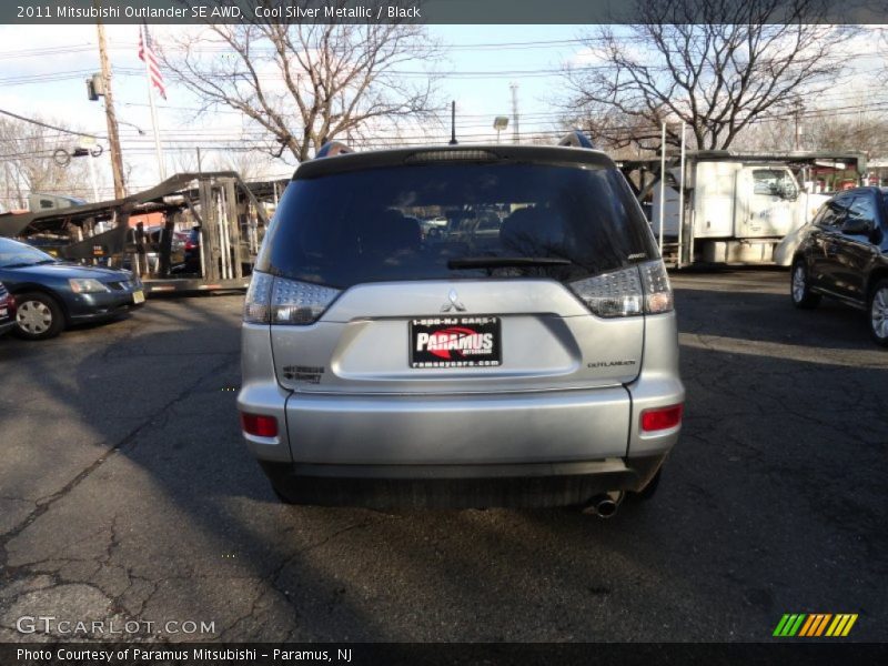 Cool Silver Metallic / Black 2011 Mitsubishi Outlander SE AWD