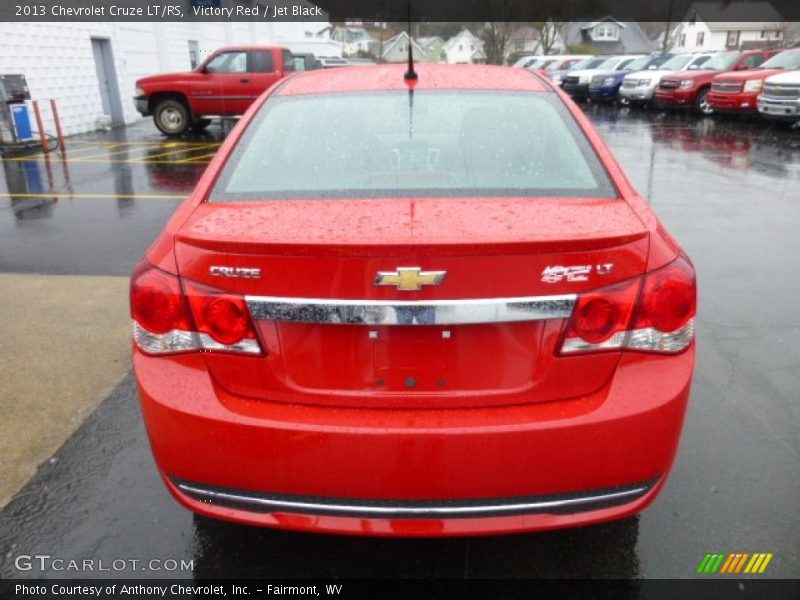 Victory Red / Jet Black 2013 Chevrolet Cruze LT/RS