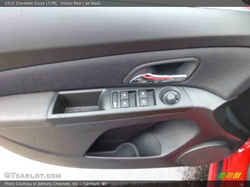 Victory Red / Jet Black 2013 Chevrolet Cruze LT/RS
