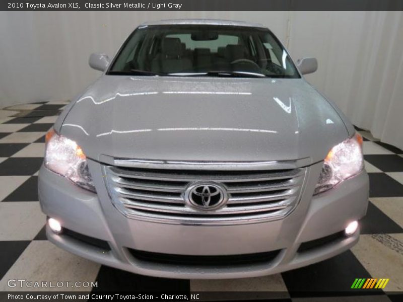 Classic Silver Metallic / Light Gray 2010 Toyota Avalon XLS