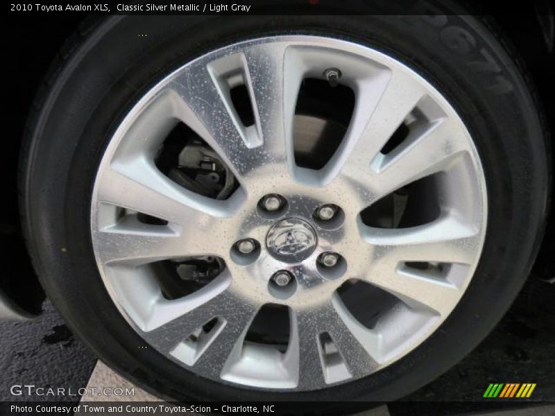 Classic Silver Metallic / Light Gray 2010 Toyota Avalon XLS
