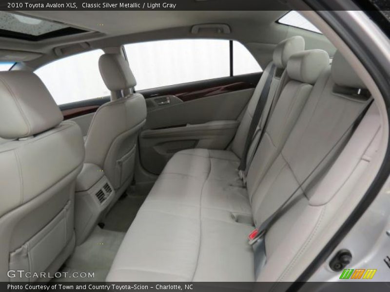 Classic Silver Metallic / Light Gray 2010 Toyota Avalon XLS
