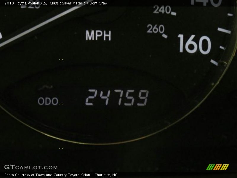 Classic Silver Metallic / Light Gray 2010 Toyota Avalon XLS