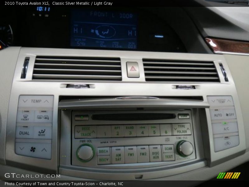Classic Silver Metallic / Light Gray 2010 Toyota Avalon XLS