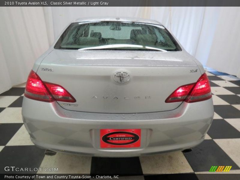 Classic Silver Metallic / Light Gray 2010 Toyota Avalon XLS