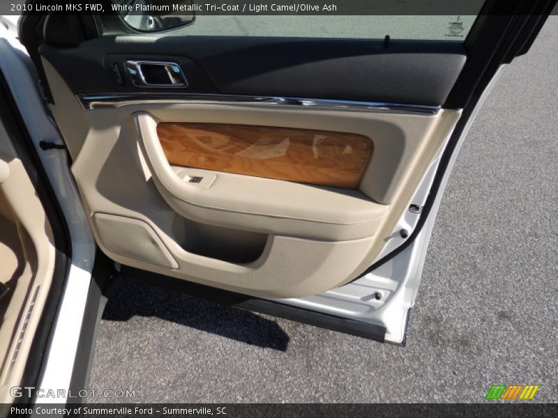 White Platinum Metallic Tri-Coat / Light Camel/Olive Ash 2010 Lincoln MKS FWD