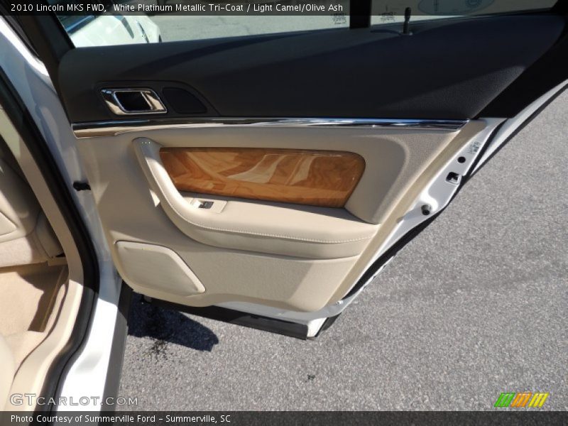 White Platinum Metallic Tri-Coat / Light Camel/Olive Ash 2010 Lincoln MKS FWD