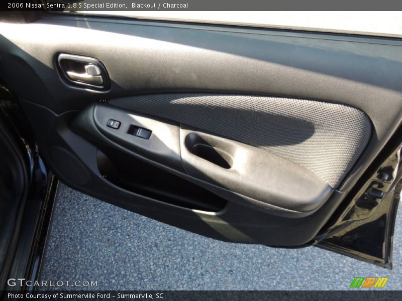 Blackout / Charcoal 2006 Nissan Sentra 1.8 S Special Edition
