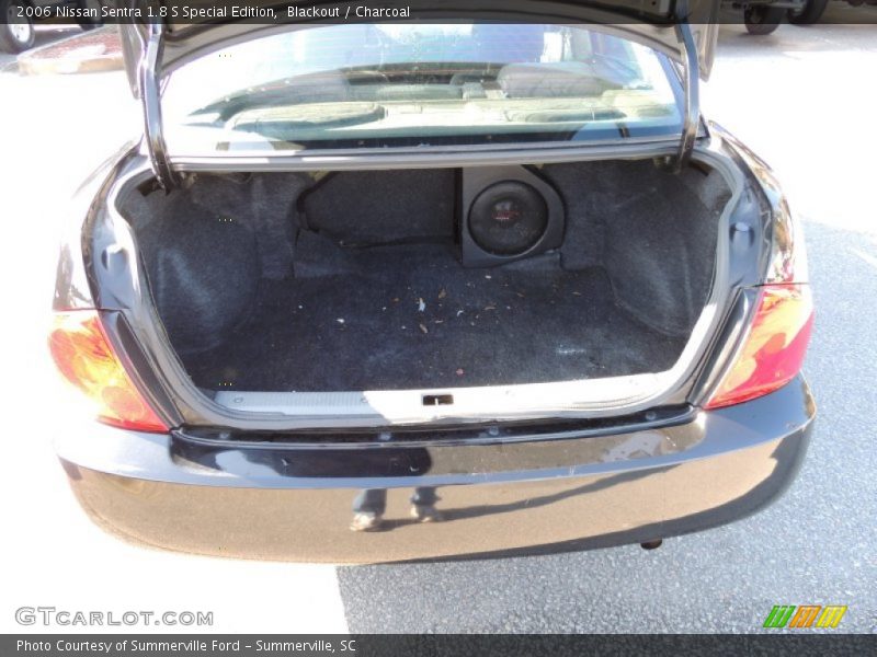 Blackout / Charcoal 2006 Nissan Sentra 1.8 S Special Edition