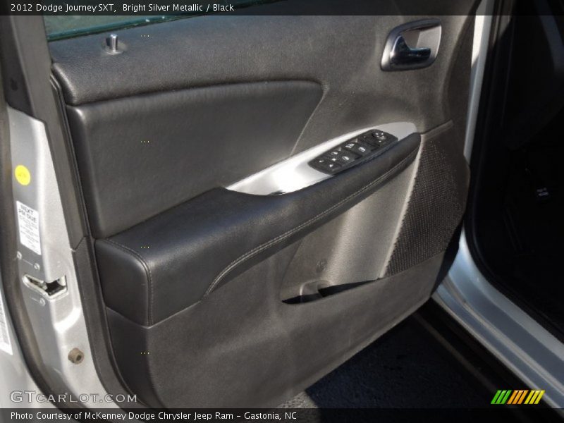 Bright Silver Metallic / Black 2012 Dodge Journey SXT