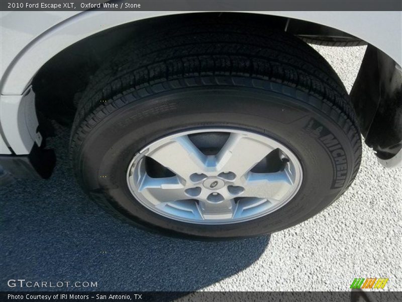 Oxford White / Stone 2010 Ford Escape XLT