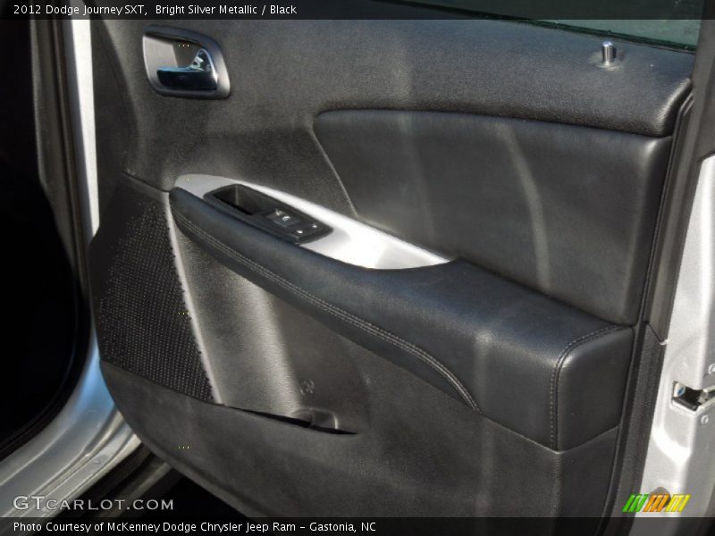 Bright Silver Metallic / Black 2012 Dodge Journey SXT