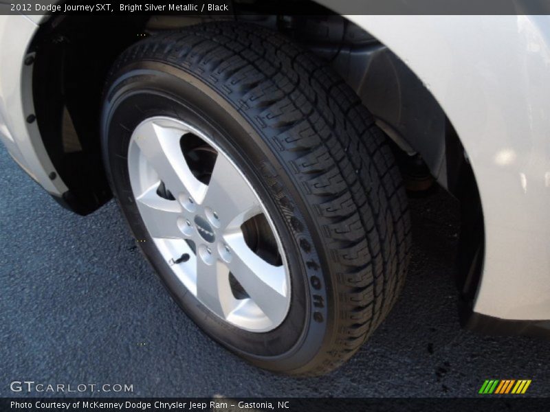 Bright Silver Metallic / Black 2012 Dodge Journey SXT