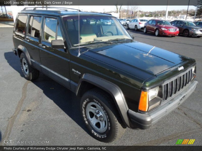 Dark Green / Beige 1995 Jeep Cherokee 4x4