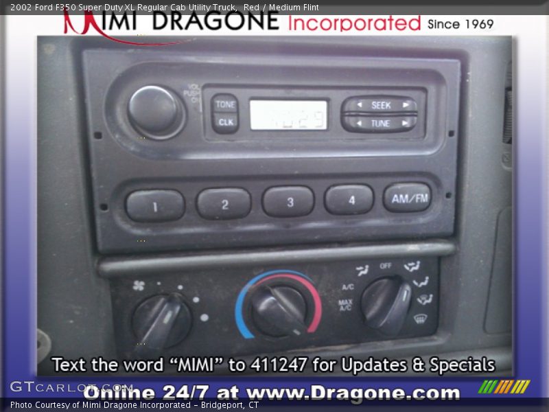 Red / Medium Flint 2002 Ford F350 Super Duty XL Regular Cab Utility Truck