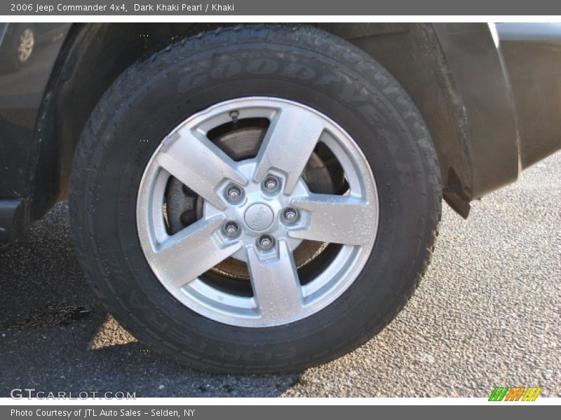 Dark Khaki Pearl / Khaki 2006 Jeep Commander 4x4
